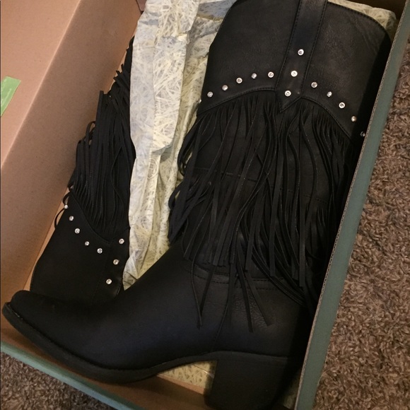 Women’s 7.5 Roper Boots! - Picture 2 of 6